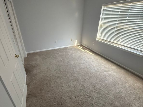 2612 North Avenue E2, Bridgeport CT 06604