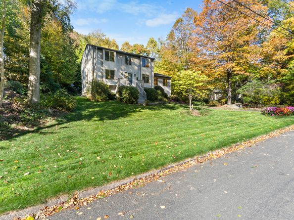35 Mustang Drive, Shelton CT 06484