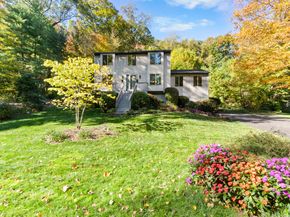 35 Mustang Drive, Shelton CT 06484