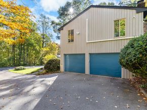 35 Mustang Drive, Shelton CT 06484