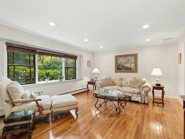 7 Morehouse Lane, Norwalk CT 06850