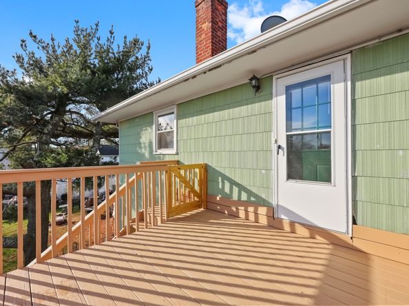 33 Dora Street, Stamford CT 06902