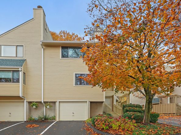 46 Sunrise Hill Road 46, Norwalk CT 06851