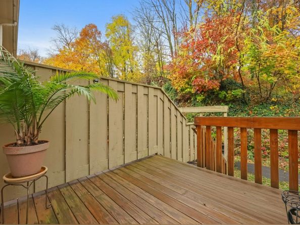 46 Sunrise Hill Road 46, Norwalk CT 06851