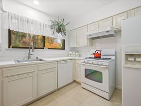 46 Sunrise Hill Road 46, Norwalk CT 06851