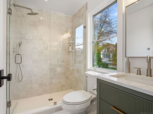 24 Valley Road, Greenwich CT 06807