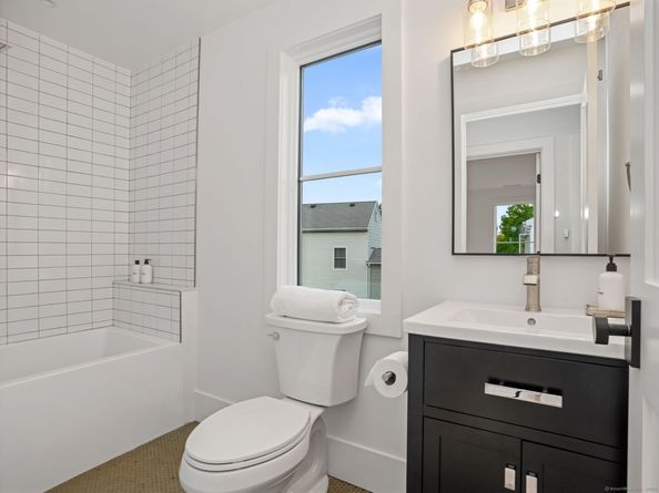 24 Valley Road, Greenwich CT 06807