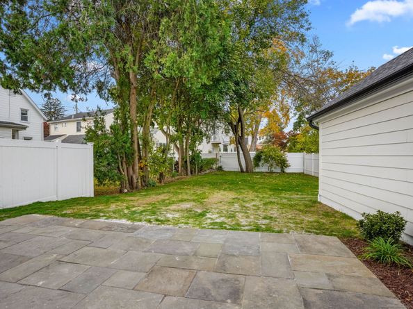 24 Valley Road, Greenwich CT 06807