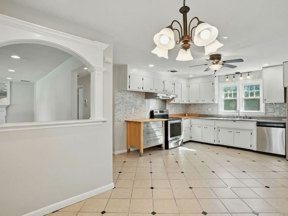 918 Daniels Farm Road, Trumbull CT 06611