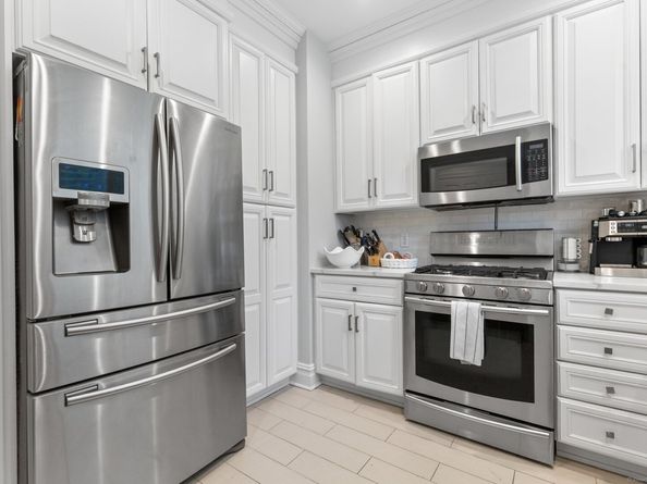 104 Ritch Avenue W Apt 6, Greenwich CT 06830