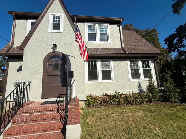 520 Savoy Street, Bridgeport CT 06606
