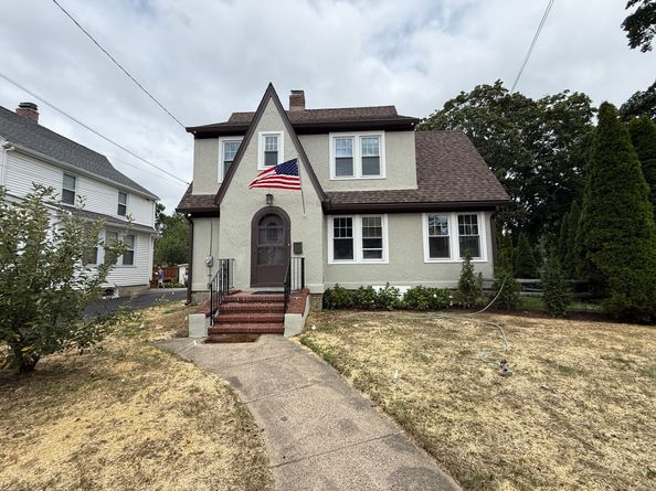 520 Savoy Street, Bridgeport CT 06606
