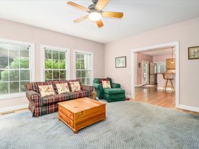11 Emerald Ridge Court, Shelton CT 06484
