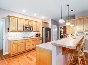 11 Emerald Ridge Court, Shelton CT 06484