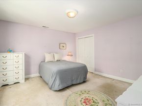 11 Emerald Ridge Court, Shelton CT 06484