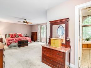 11 Emerald Ridge Court, Shelton CT 06484
