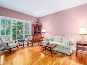 11 Emerald Ridge Court, Shelton CT 06484