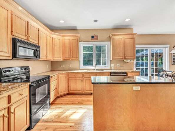 941 Constitution Boulevard N, Shelton CT 06484