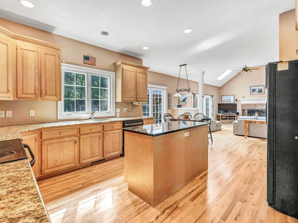 941 Constitution Boulevard N, Shelton CT 06484