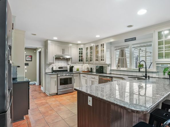 20 Fieldstone Drive, Easton CT 06612