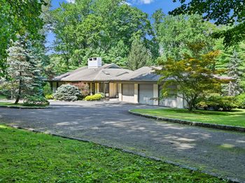 232 Sleepy Hollow Road