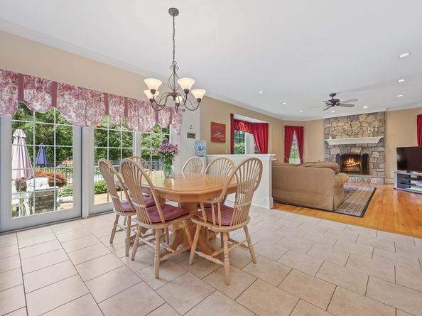 28 Sunnyview Drive, Redding CT 06896