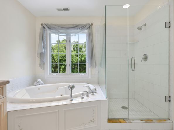 28 Sunnyview Drive, Redding CT 06896
