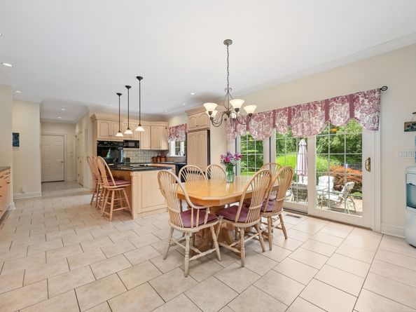 28 Sunnyview Drive, Redding CT 06896