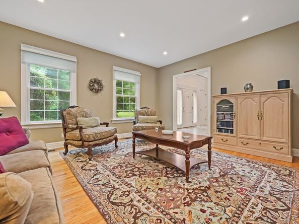 28 Sunnyview Drive, Redding CT 06896