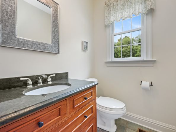 28 Sunnyview Drive, Redding CT 06896