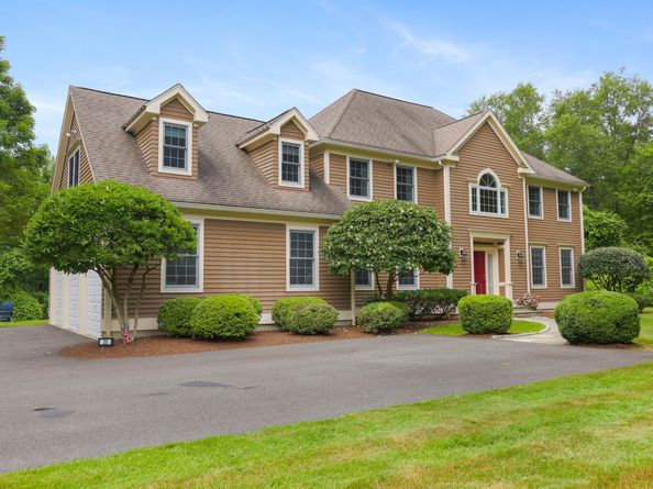 28 Sunnyview Drive, Redding CT 06896