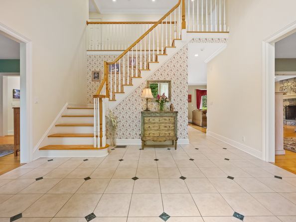 28 Sunnyview Drive, Redding CT 06896