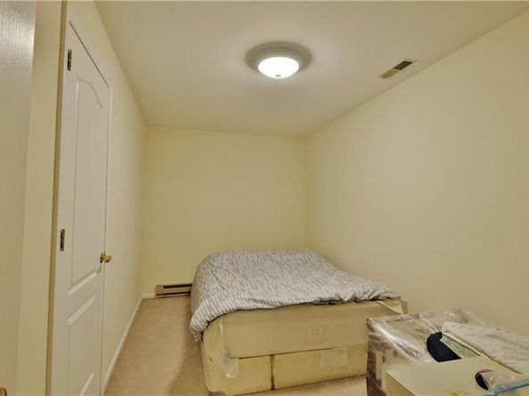 162 Colonial Road Apt 1, Stamford CT 06906