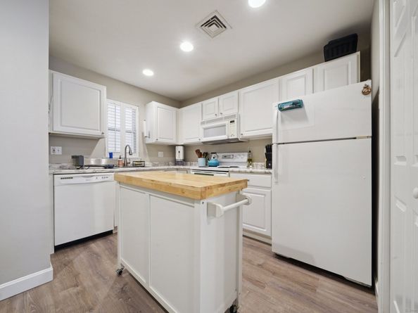 49 Glenbrook Road APT 108, Stamford CT 06902