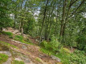Undisclosed Address #24114517, New Fairfield CT 06812