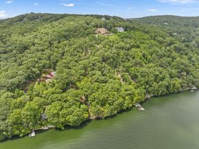 Undisclosed Address #24114517, New Fairfield CT 06812