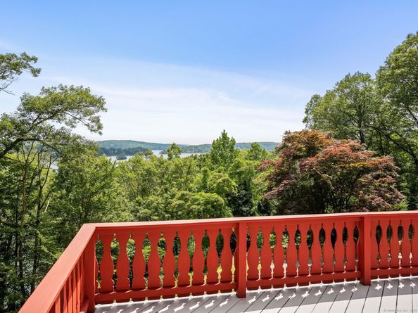 Undisclosed Address #24114517, New Fairfield CT 06812