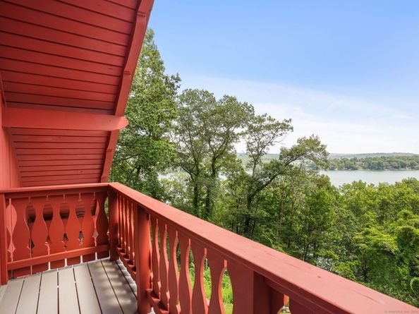Undisclosed Address #24114517, New Fairfield CT 06812