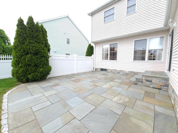 95 Baxter Street, Stratford CT 06615