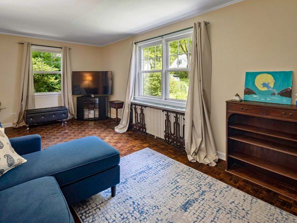33 Halsey Drive, Greenwich CT 06870