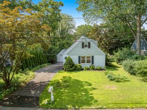 33 Halsey Drive, Greenwich CT 06870