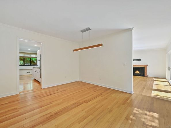 289 New Norwalk Road 22, New Canaan CT 06840