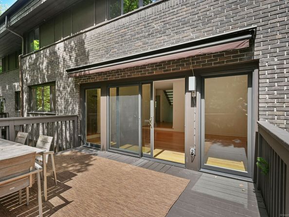 289 New Norwalk Road 22, New Canaan CT 06840