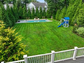 254 Penfield Road, Fairfield CT 06824