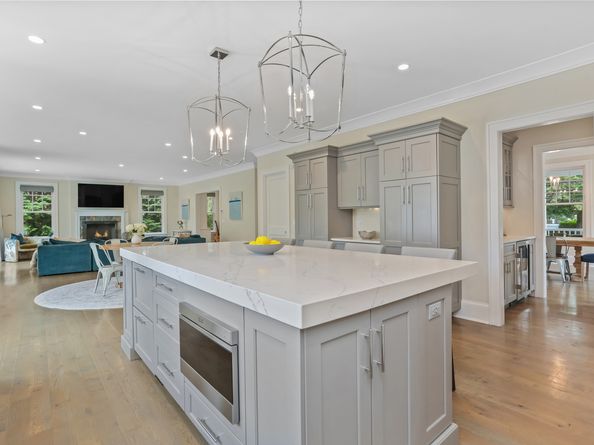 254 Penfield Road, Fairfield CT 06824