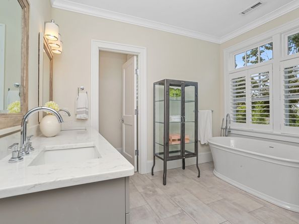 254 Penfield Road, Fairfield CT 06824