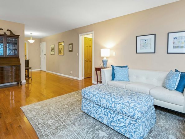 50 Glenbrook Road APT 7C, Stamford CT 06902