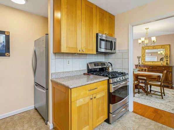 50 Glenbrook Road APT 7C, Stamford CT 06902