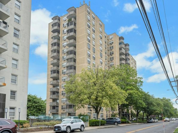 50 Glenbrook Road APT 7C, Stamford CT 06902