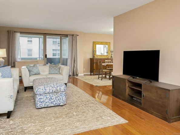 50 Glenbrook Road APT 7C, Stamford CT 06902